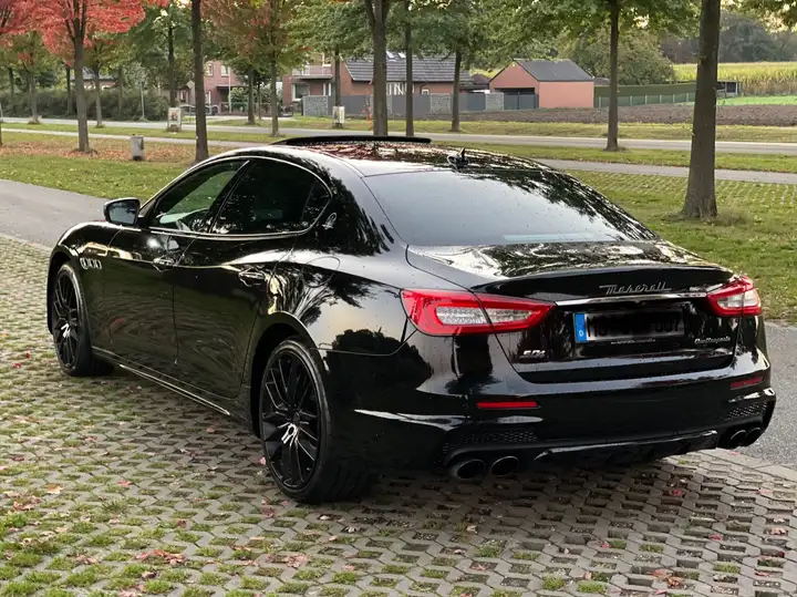 Maserati  Quattroporte SQ4 Nerissimo Edition - Imagen 4
