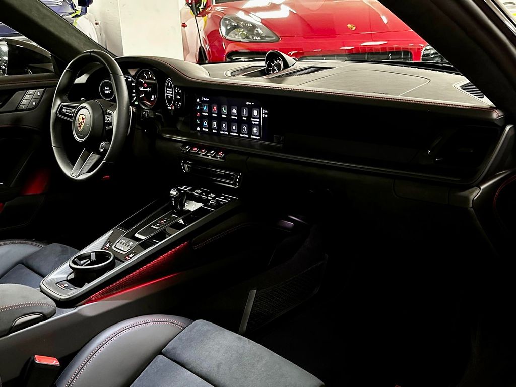 Porsche  911 992 Carrera 4S - Imagen 8