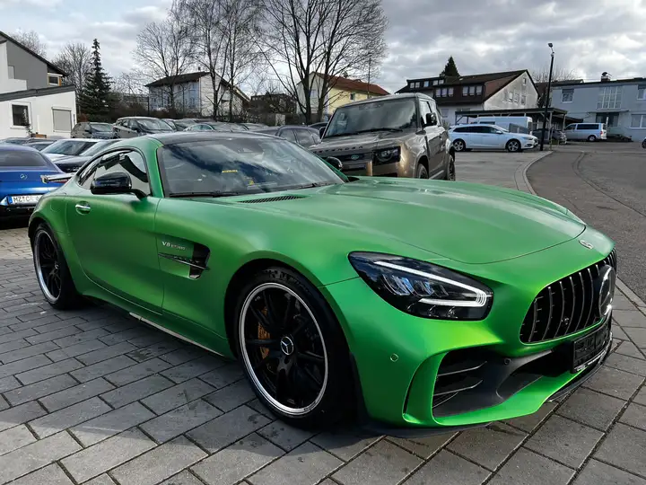 Mercedes Benz AMG GTR - Imagen 2
