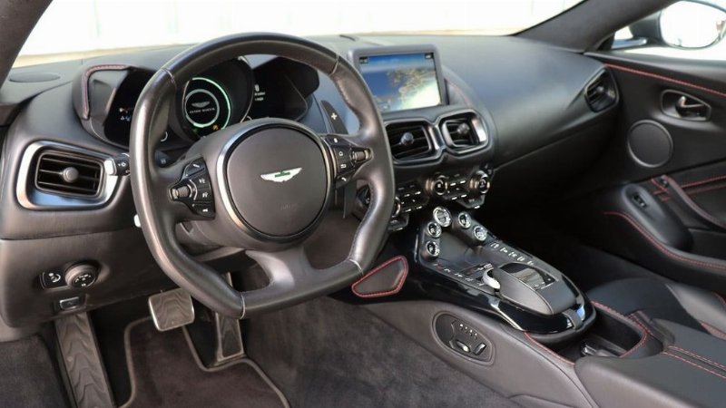 Aston Martin  Ventage - Imagen 5