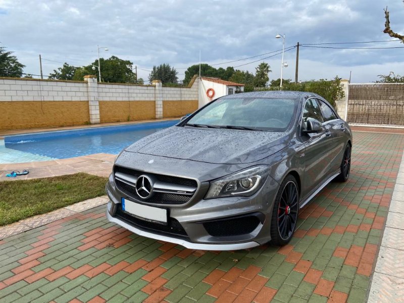 Alquilar Mercedes Benz Cla45 AMG