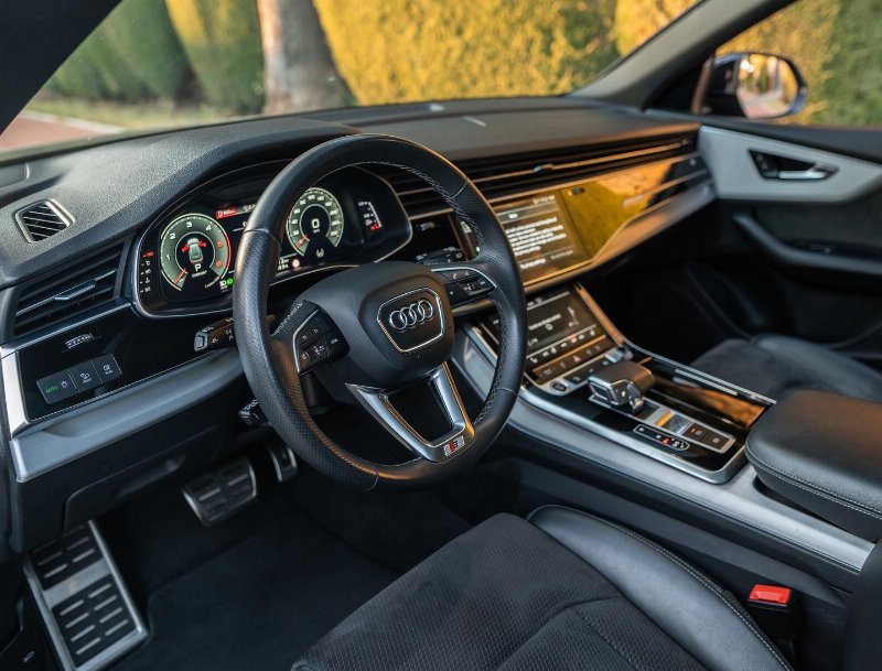 Audi Q8 S Line - Imagen 3